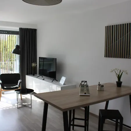 Lakepark Apartment