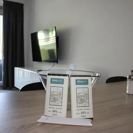 Lakepark Apartment *
